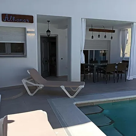 Charming In With Private Pool Domek alpejski